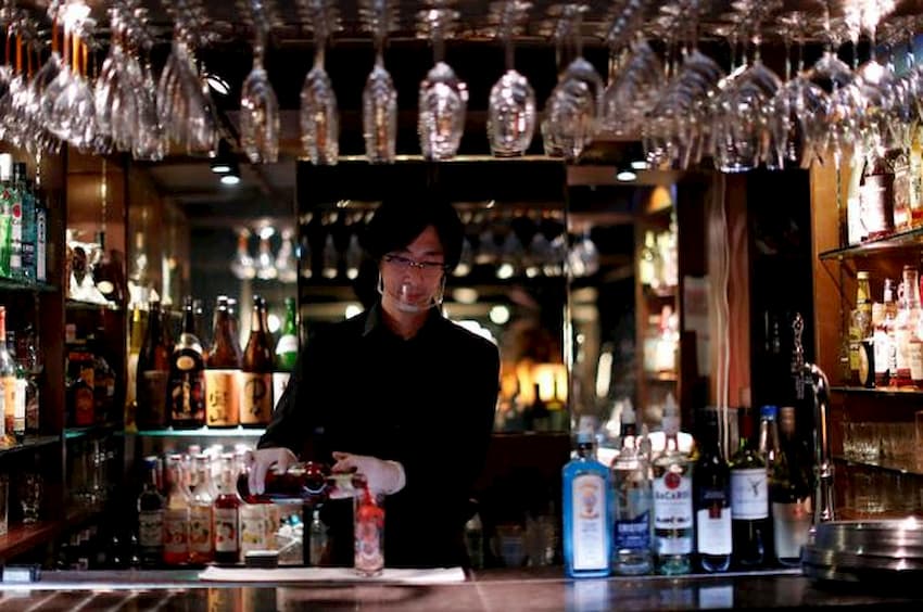 Ca mắc Covid-19 tăng mạnh, Tokyo yêu cầu nhà hàng quán bar ngừng tiếp khách sau 22h