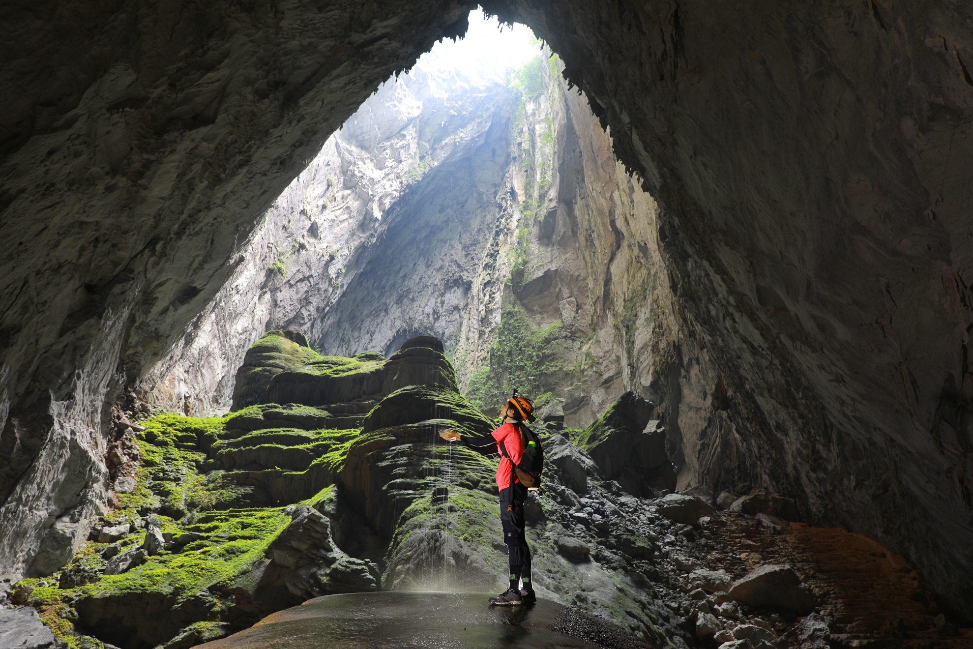 Khám phá Sơn Đoòng -  hang động bí hiểm nhất thế giới tại Việt Nam