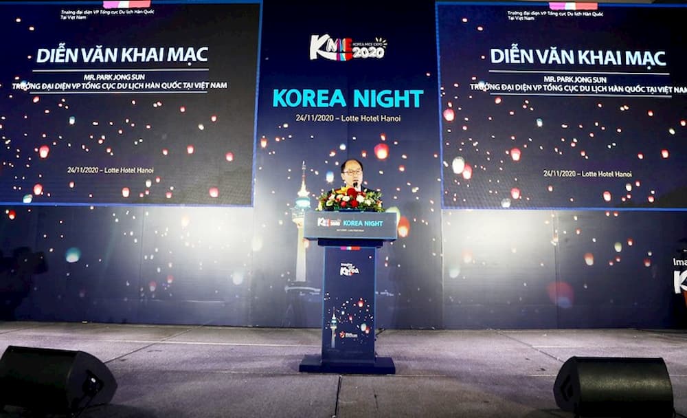Ông Park Jong Sun - Trưởng đại diện KTO ở Việt Nam phát biểu tại chương trình “Đêm Hàn Quốc - Korea Night 2020”.