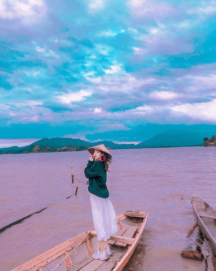 Hồ Lắk - Nét bình yên của đại ngàn