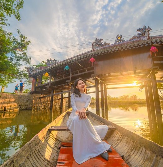 2 cây cầu ngói có tuổi đời hàng trăm năm ở đất Việt